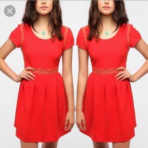 UO Pins & Needles Red Crepe Dress w/ Lace Cut-Outs Sz‎ 2